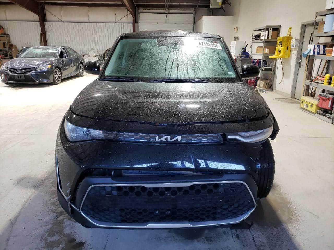 #السلام_عليكم
#للبيع 🚘

- كيا صول  2023 ( kia soul )

- رقم بغداد بأسمي تحويل ثاني يوم

- مكينه  2000 DOSH

- ماشيه 56 الف ميل حقيقي

- السعر 143 وبي مجال

- اللون اسود ملكي

المواصفات :-  

* شاشه  حجم الكبير + كامرة 

* تحديد مسار + قياده ذاتيه 

* رادار امامي + خلفي + جانبي 

* تحكم  ستيرن 

- حادث السياره كسر بالدعامية الامامية
- مكان السياره بغداد  /البنوك

- السيارة مكفولة من ناحية المحرك والكير والشاصي واللغد والسونار موجود

للاستفسار / الاتصال على الرقم او الواتس اب
د. حيدر ⁠
***********
