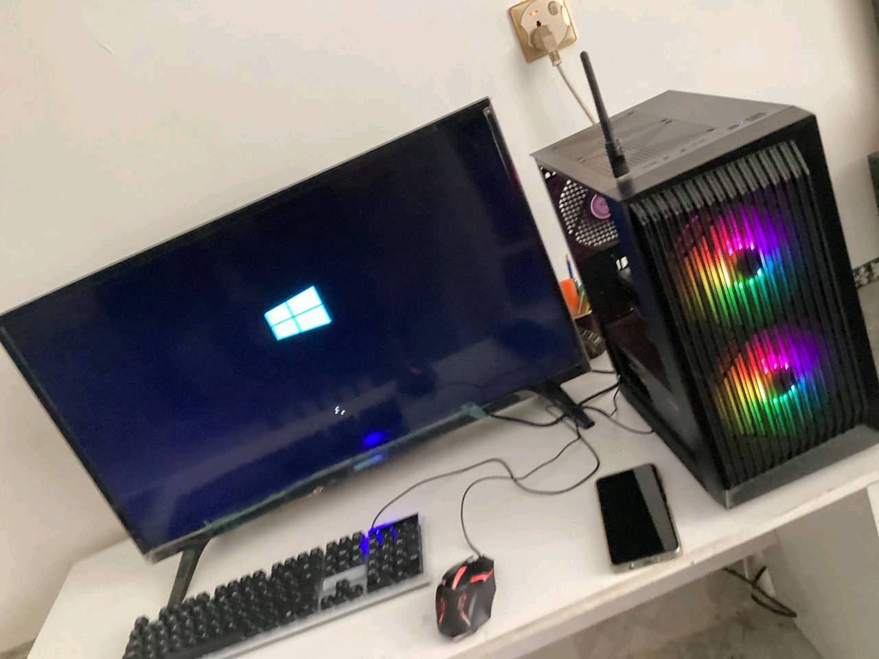 كيس العاب للبيع

المعالج: Intel Xeon E5-2680 v4
كرت الشاشة: RX 580 8GB
الرام: 8GB DDR4 3200MHz
التخزين: SSD 240GB + HDD 500GB

مع كيبورد وماوس وكارتون الكيس

بدون شاشة 
رجائاً المو شراي لا يتعبني 
السعر 375 الف وبي مجال 
مكان بغداد الراشدية

***********
