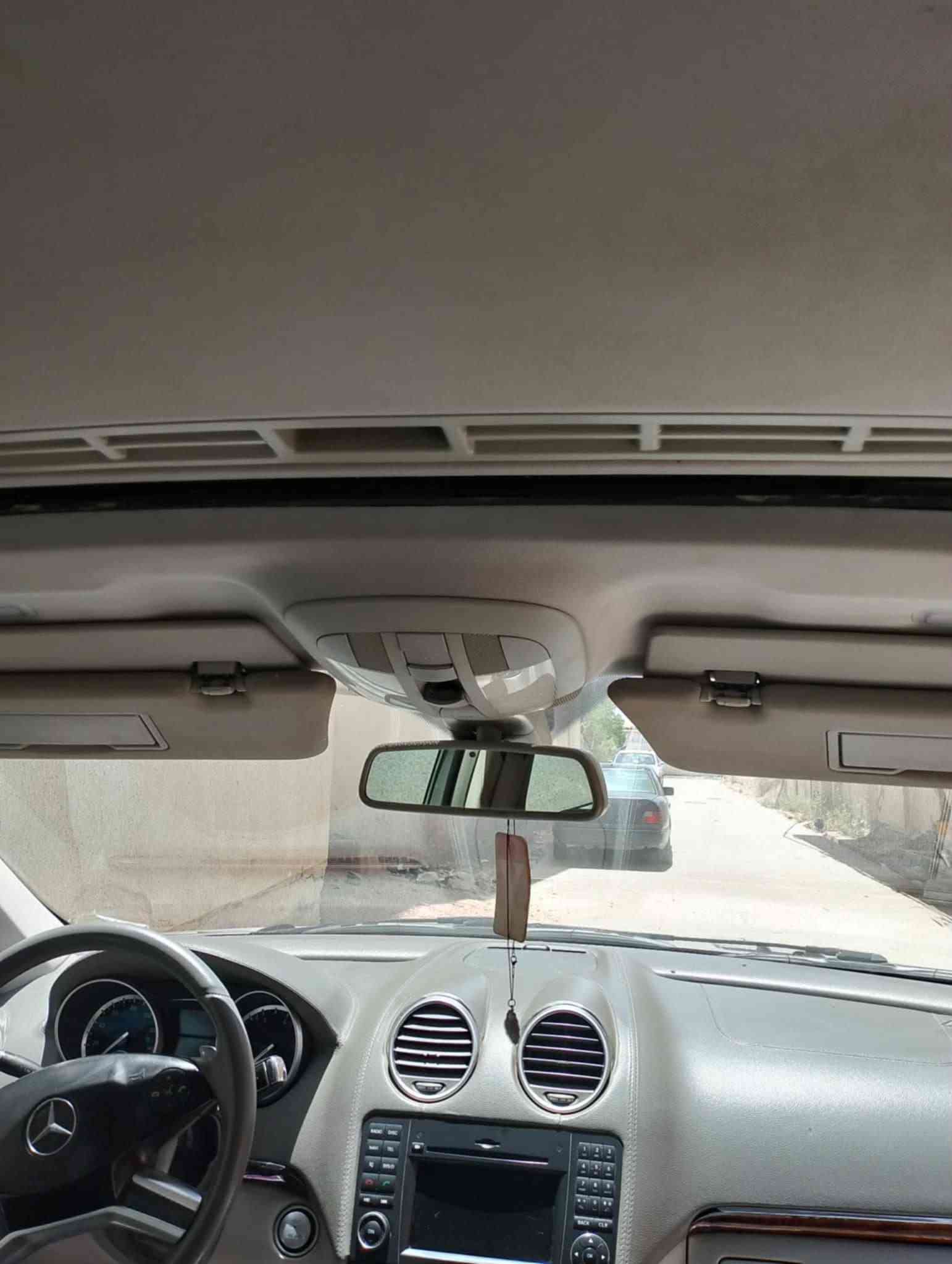 مارسيدس 450GL  موديل 2010 سبعه راكب ويل كب رياضي 21AMG    وارد أمريكي  حادث ركن الدعاميه من جهة العبري ما عابره وموجوده على الكوكل  مكان. ناصريه. سعر 220$  اتصل. على رقم ***********
