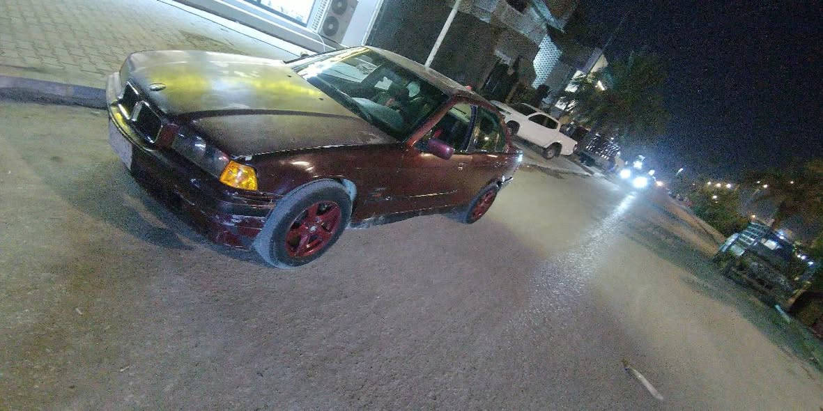سلام عليكم بي ام دبليو 325 بيع ومراوس محور كير محرك ففتي فيش وبطل رقم كربلاء سنويته صاقطه 2019 شروط المداور حداديه الكدام جديده بس الحداديه الوره تعبانه ستوني مبدله وجه جديد ويل رياضي تو سايز  سعره 22 وبيه مجال رقمي ***********
