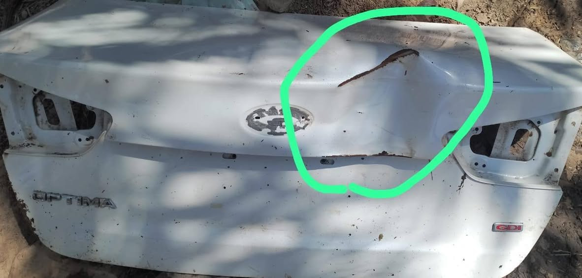 السلام عليكم.
باب اوبتيما مع قبق الجنطه ضربه بسيطه كما موضح في الصور مع مشط يحتاج تجفيت مال كيا اوبتيما موديل ٢٠١٥ امريكي 
بسعر مناسب.ناصريه المركز

للاستفسار الاتصال او واتساب ***********

