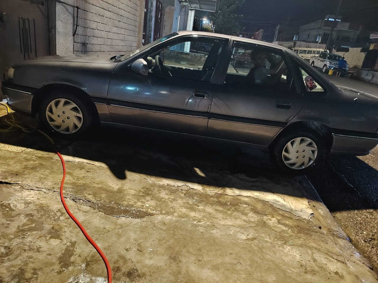 سلام عليكم اوبل فگتره حجم 20  محرك گير شرط كاربون بانزين السعر 43 وبيها مجال رقم الهاتف ***********
