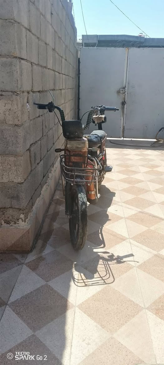 ابايسكل شحن للبيع بطاريات اربعة جدد وحدة تعبانة عالفحص البايسكل مو كلش نظيف السعر ١٢٥ اتصال ***********
