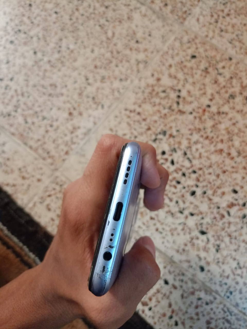 موبايل  realmy c25(ريلمي سي 25)
ذاكرة 64
رام 4
البطارية 6000
موبايل نضيف وشرط لامبدل بي شاشة ولا مفتوح
السعر 85 وبي مجال 
شراي اتصل ***********
