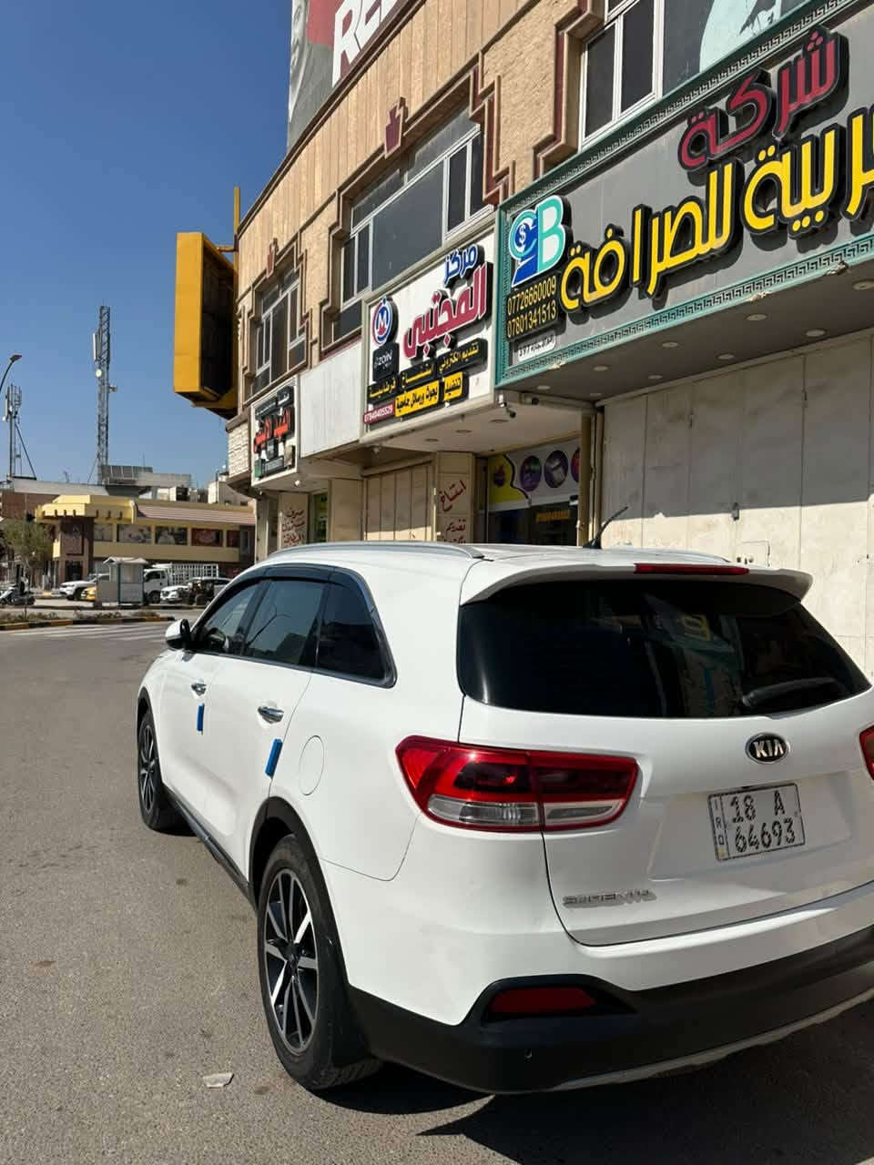سلام عليكم سورنتو مديل19شكل20 سياره خليجه
حداديه ومكينه وكير كفاله
سياره بيها مكانات صبغ بس بيها حزام 
تبريد 3قطع 
مكينه 6
كشنات جلد 
داخل لونين 
كشن كهربائي 
مري شفط 
اشاير بل مري
سياره بسمي تحويل ثاني يوم 
مكان السياره بابل 
رقم الهاتف ***********
