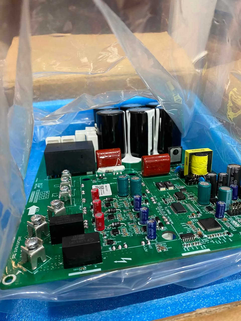 GREE VRF — درايفر كومبريسر

GREE VRF — Compressor Driver

رقم الموديل | Model No.

ZQ3330T

الحالة | Condition

جديد-New

الدباس لقطع غيار أجهزة التبريد
Al Dabbas HVAC Parts

للاستفسار عن القطعة أو لطلبات الاستيراد والتجهيز، يرجى التواصل معنا عبر الأرقام التالية:

📞 للاتصال والواتساب:
***********
***********

Ahmed Al Kirwi Aldabbas
