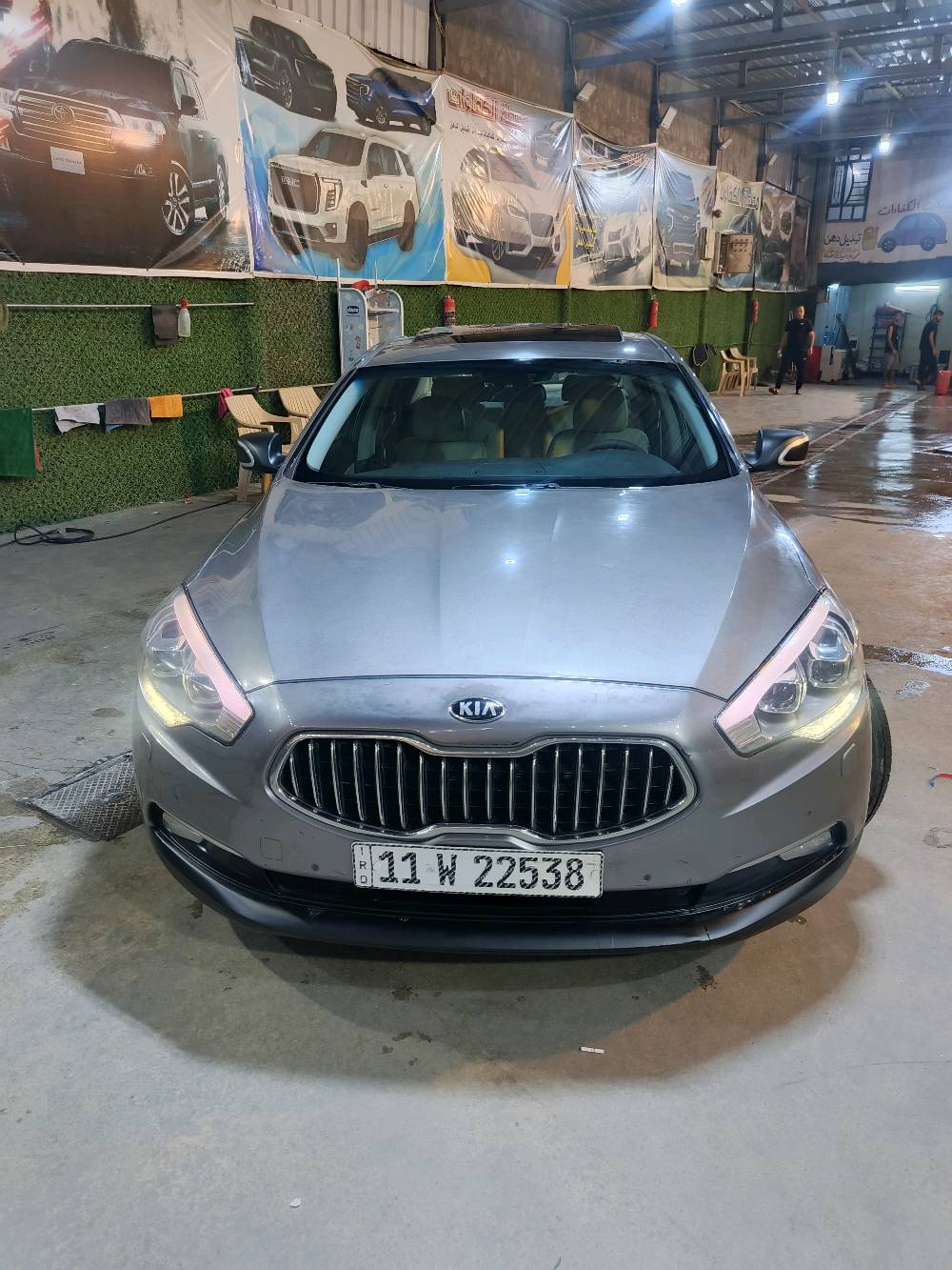 سلام عليكم للبيع او مراوس بأقل السعر 130 وبيه مجال كيا كوريس 2014 خليجي شركة الدولية السيارة مكفولو من الصبغ فقط بيه جراد وبارد قليل
فول مواصفات للأخير السياره 1/1
ماشيه 165 الف كيلو
محرك 3800 v6 مبدل كورات بلادي مكفول من التبخير والتنقيص
كير 8 نمر ZF
✅ بصمه اربع ابواب وصندوك وتشغيل 
✅ ذاكره خزن كش السائق 
✅ لايتات لد عدسات بلادي ثلجي
✅ مري شفط وقلا عالبگ
✅ مرايات تعتيم للاضاءة العاليه وهيتر  
✅ حساسات امامي خلفي
✅ فتحه سقف بانوراما
✅ كشنات جلد تدفئه وتبريد امامي
✅ كشنات كهرباء امامي 
✅ الكشنات الخلفيه VIP 
✅ تبريد 3 قطع
✅ بردات عدد 3 بلاد
✅ نظام الصوت 14 سماعة من شركة لكسيون
✅ نضام اوتو هولد
✅ انضمه قياده عدد 4 عادي وايكو وسبورت وسنو مال ثلوج 
وبعد بيها هواي مواصفات
عليها ادامة كاملة 
للبيع او مرواس بأقل مكاني بغداد حي الجامعة او الدورة
***********