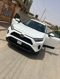 راف فور XLE • ٢٠٢٣ • ضرر بسيط