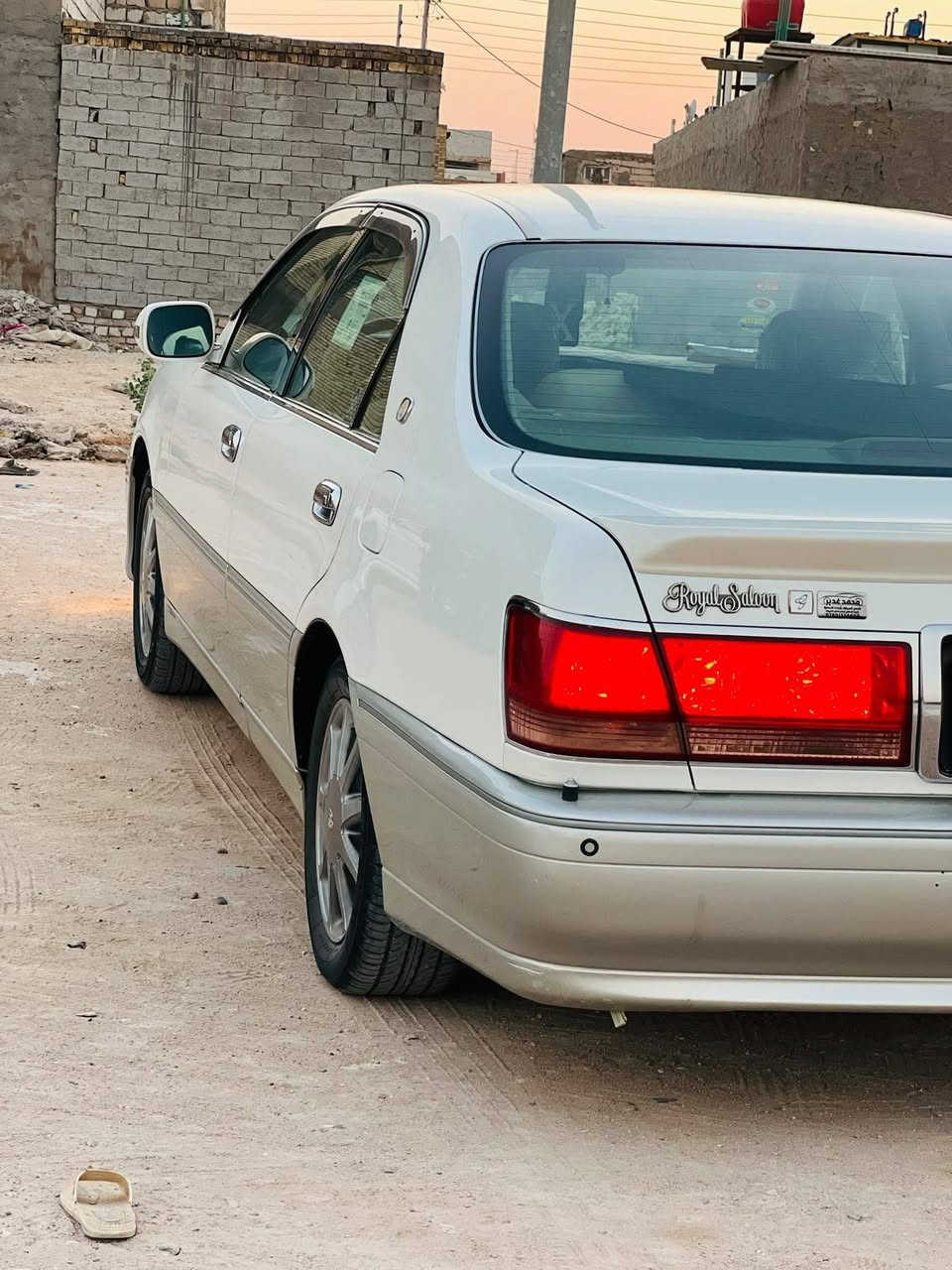 السلام عليكم شباب
اليدور نضيف هاذه النضيف ملكه 2003    ٤ دكم  بسمنه السياره جاهزه ومعايزه حته برغي تبريد مكينه كير السياره كله علشرط جاهزه من كلشي
اني مكلف بل نشر وهاذه رقم صاحب السياره ***********
