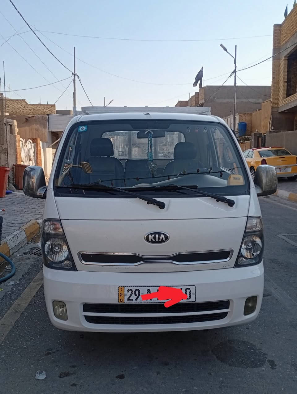 سلام عليكم سيارة بنكو للبيع موديل 14 رقم واسط رقم انكليزي سيارة بسمي راعيه الشرعي اني وتحويل ثاني يوم سيارة مكفولة من الكص 
شاصي مكفول رقم شاصي واضح 
تخم تاير صارلة 20 يوم مكينة 2700
مكينة بيه خيط بخار ستوه بادي سعر 
100$ وبيه مجال قليل حك الجية 
سيارة حلوة مال جناي 
مكان واسط 
***********
***********
واتساب مفتوح
