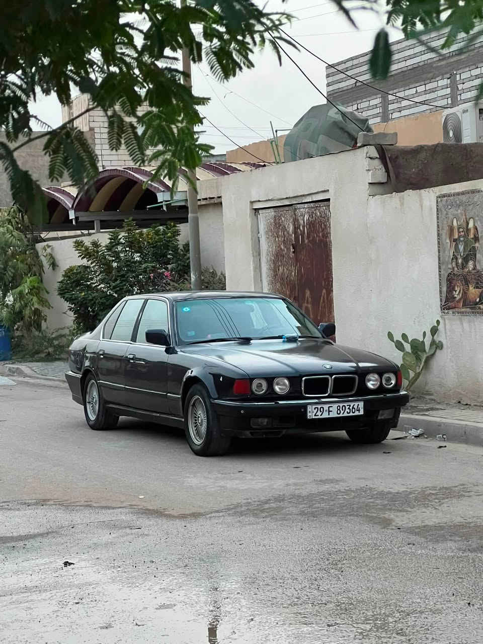🚗 للبيع | BMW موديل 1992 🔥
✨ سيارة نظيفة وجاهزة للاستخدام، ما تحتاج أي مصروف.

🔹 المواصفات:
✅ محرك وكير كفالة
✅ التبريد ثلج ❄️
✅ غرفة نظيفة 100/100 ✨
✅ حدادة جديدة بدون ملاحظات
✅ سنتر لوك شغال 🔒
✅ جميع الكهربائيات شغالة 100% ⚡
✅ رقم دولي 📄
✅ سنوية لغاية 2029 📅
✅ تحويل بنفس اليوم أو ثاني يوم
✅ هزة جديدة 
✅ شاشة لمس حديثة تدعم Apple CarPlay 📱
✅ كاميرا خلفية 📷
✅ إطارات بحالة جيدة
✅ إنارة السيارة ممتازة
✅ محرك هادئ وسحب قوي
✅ السيارة مناسبة للاستخدام اليومي والسفر

💰 السعر: 41  قابل للتفاوض للجادين فقط.

📍 العنوان: البصرة – قضاء المدينة.

📞 للاستفسار: ***********

🚨 ملاحظة: السيارة كلشي بيها شغال، تعال شوفها بنفسك واحكم، وإن شاء الله ما تطلع إلا وأنت مقتنع بيها. والله يبارك لصاحب النصيب. 🤝
