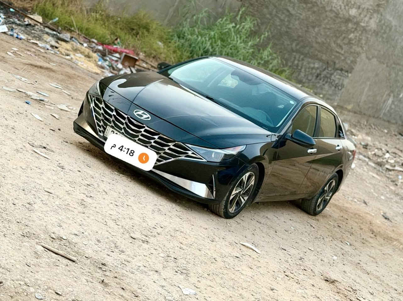 سلام عليكم 
بيع او مراوس حسب القناعة 
النترا موديل ٢٠٢٢ امريكي
مكينه ٢٠٠٠ دوش 
حادثها دعاميه اماميه وربع البنيد بدون ايرباك بدون دواخل صور الحادث بلمنشور بيهه بيهه كلير الجاملغ الخلفي والباقي كفاله 
مواصفات السياره 
سياقه ذاتيه توقيف ذاتي رادارات بصمه تشغيل عن بعد صدر امامي خلفي كله جديد رقم سليمانيه انكليزي تريد  تحويل او وكاله اني حاظر 
مكان السياره بغداد السيديه 
للاستفسار على الرقم ***********
متوفر واتساب
