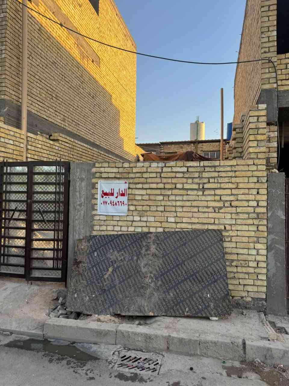 السلام عليكم هيكل للبيع مساحه 50 متر شارع 50 بلشارع مال أفران الزيتون للاستفسار الاتصال 

***********
