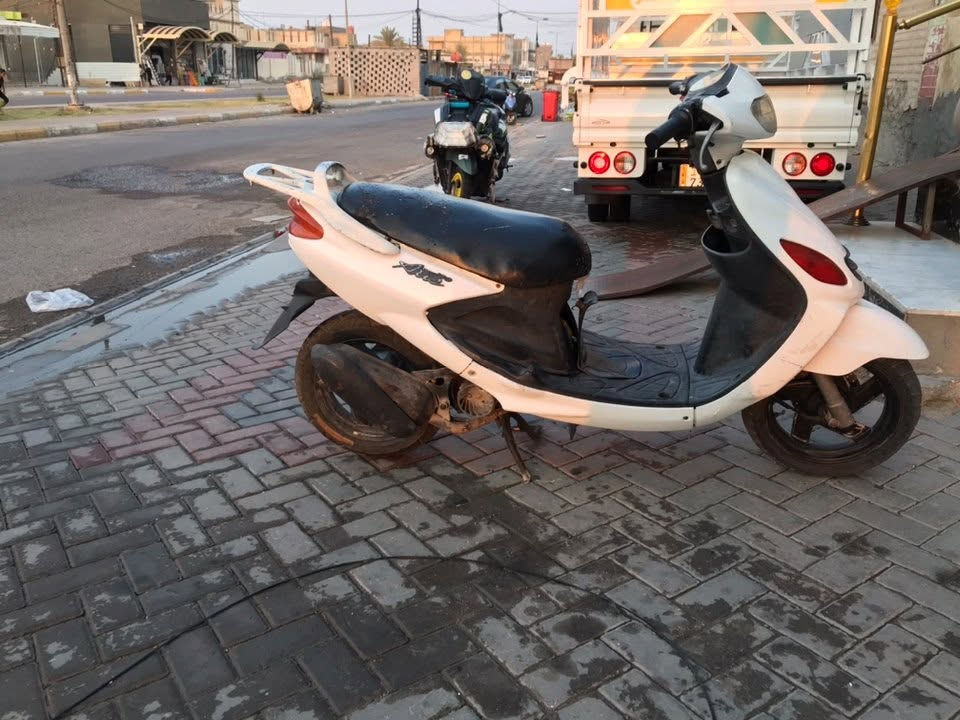 اللبيع ٣٠٠دراجه حلوه وناعمه نهضه تشك الكاع كهرباءياته كله شغاله عوزه بس باتري وكعكه 
***********

