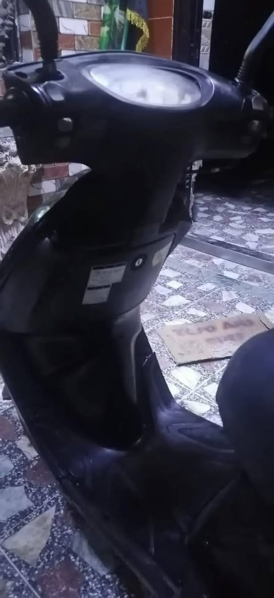سلام عليكم ماكس 140  للبيع   مكينه ناعمه كلش سلف كهرباء شغاله بس باتري تعبان كفرات كله نضاف حته سدوات اصليات
نص نكره سلف وكذالك هندر بس باتري تعبان
سكني بغداد حي النصر (375) بيها مجال بسيط
جماعت ال٣٠٠ لا تراسلني 
شراي يخابر  ***********
