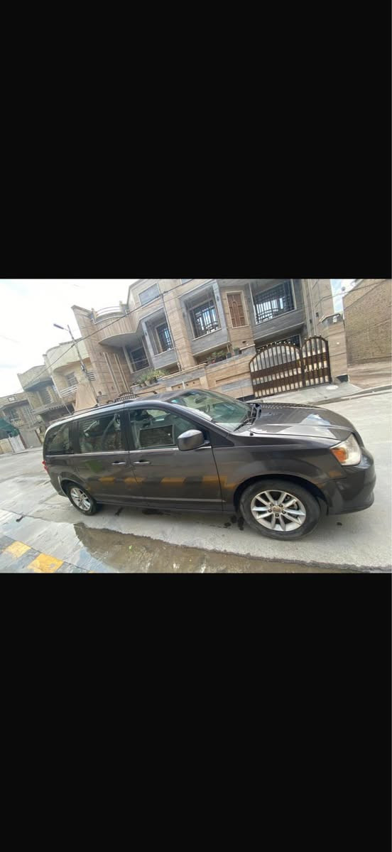 السلام عليكم دوج كرفان 2019 sxt وارد امريكي حادث جاملغ وبنيد جهة سايق بدون دواخل بدون ايرباك صور حادث ماعندي رقم الشاصي مرفق مع الصور السيارة ماشية 120 الف ميل مكان السيارة بغداد الغزالية السعر 135 ورقة وبيه مجال بسيط *********** بغداد, العراق
