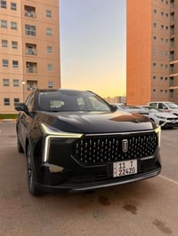 للبيع سيارة حره  السعر داخل شركه ٢٦ مليون    Bestune t55 2024  ضمان شر...