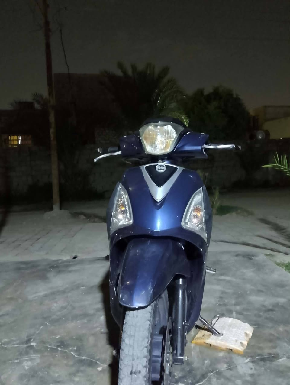 للبيع موطور سايم grلموطور نضيف شغال نكره سلف صوت لمكينه كلش ناعم تخم تاير لكهربائيات كلها شغاله دشبول كله شغال لمحرك صافي مكاني رمادي قرب جسر لحوز اي ستفسار لخاص مفتوح سعر 375 وبي مجال
