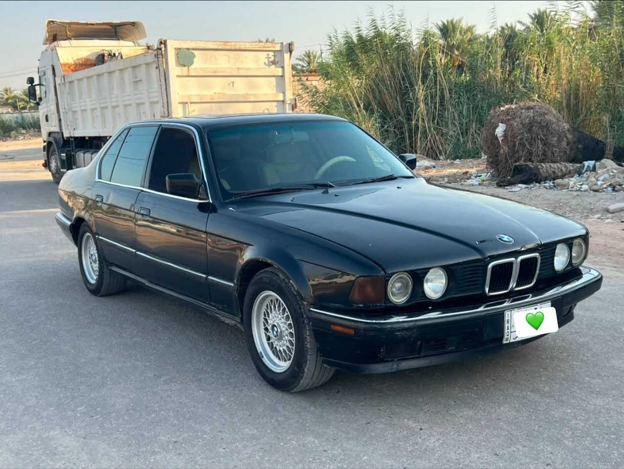 اسلام عليكم
للبيع BMW موديل 1992

حجم 730

سياره نضيفه بمعنى الكلمه 

حداديه جديده 

  تخم تاير تبريد ثلج ❄️

كهربائيات كلها شغاله 

شاشه لمس سنتر لوك اربع بيبان 

منظومه غاز بانزين جديده 

سياره مال جناي خير من الله 

السعر 32$ وبيها مجال 

المكان بابل ـالهاشميه 

رقم الهاتف/***********
