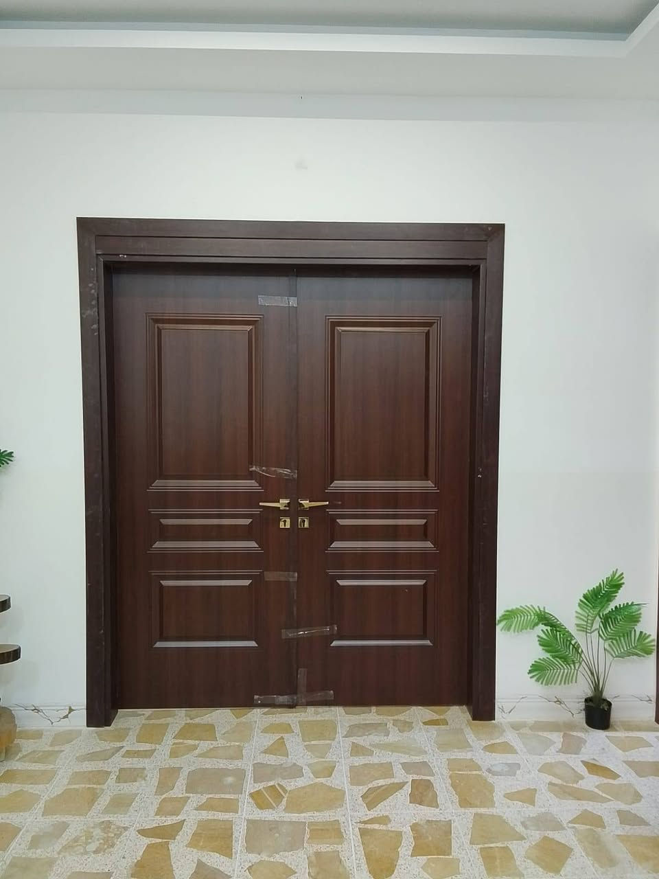 🚪 فخامة الحضور وأمان يدوم.. أبواب آمكو الآن أقرب إليكم في الدورة! 🚪يسرّ شركة آمكو للأبواب (3) أن تعلن لزبائنها الكرام عن افتتاح فرعها الجديد كلياً في منطقة الدورة (قرب مول العراق)، لنكون دائماً الخيار الأول لتأثيث وتأمين منازلكم بأرقى الموديلات.✨ ما الذي يميز أبواب آمكو؟جودة صينية ممتازة: مصنّعة وفق أعلى المواصفات العالمية لتضمن لكم القوة، المتانة، ومقاومة الظروف الجوية.تصاميم وموديلات عصرية: تشكيلة واسعة ومبتكرة تناسب أحدث الديكورات الداخلية والخارجية وتضفي لمسة من الأناقة على بيوتكم.....
أسعار تنافسية لا تُقارن: تبدأ الأسعار من 350 ألف دينار عراقي فقط!🎁 العرض الأقوى: السعر شامل أجور النقل والتركيب لضمان راحة بالكم والتركيب الاحترافي على أيدي كوادرنا المختصة.📍 العنوان: بغداد - الدورة - قرب مول العراق.📞 للاستفسار والتواصل: ***********
 أو راسلونا مباشرة عبر رسائل الصفحة.آمكو 3 بوابتك نحو الأمان والجمال!
