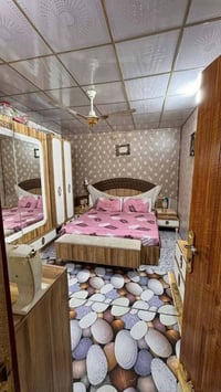 بيت للبيع • بملحق القريه • ٤ غرف