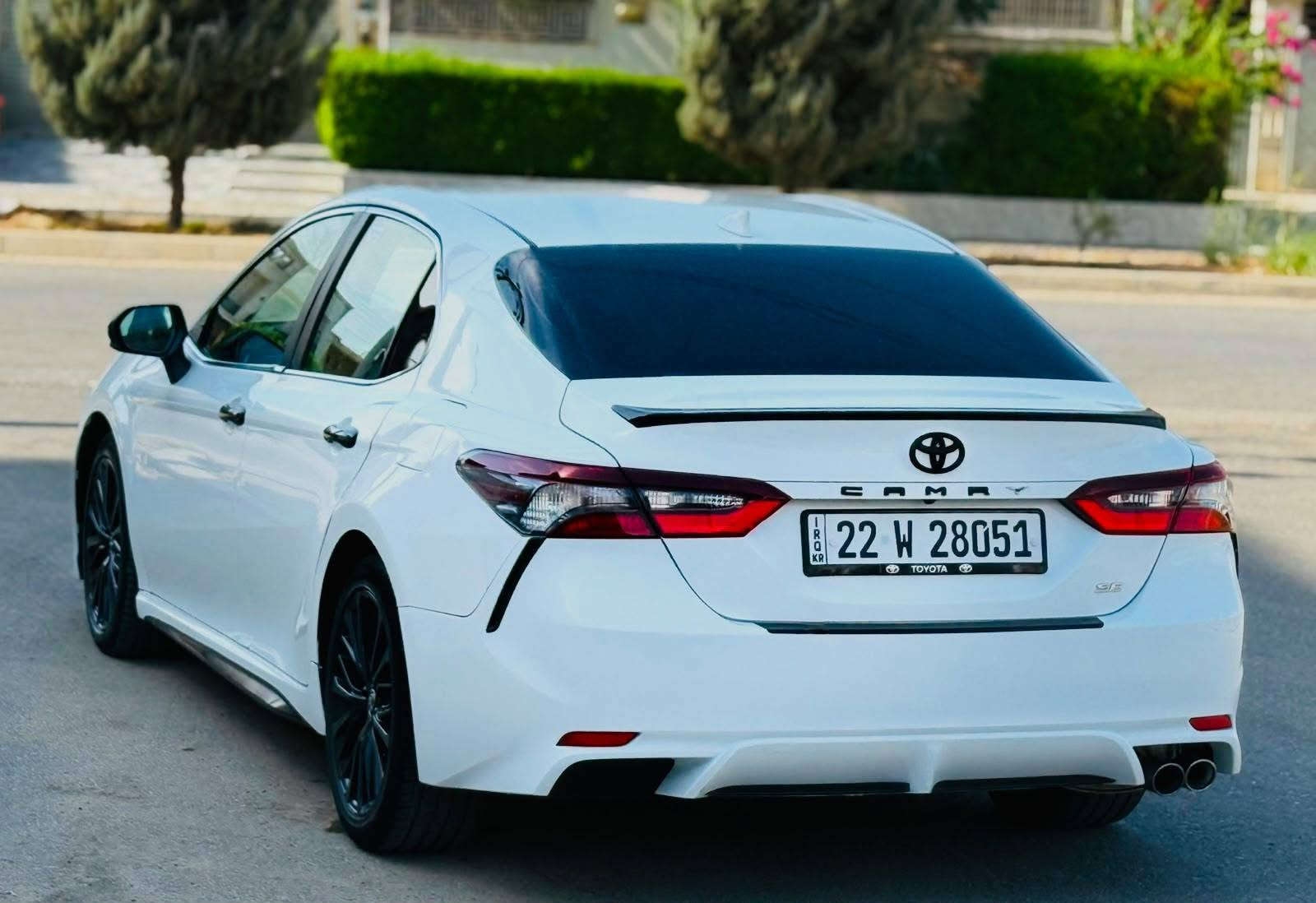 تويوتا كامري موديل 2023 SE
رقم موبايل :***********  
رقم موبايل  :***********
واحد باب  سايق  صبغ 
بدون دواخل سيارة جديد 
بجم كبس و خلفي كبس
سعر :    196  شويه بيها مجال
رقم سيارة اربيل
رقم و هه زه و براد سنوي كل جديد
نيظام سرعة ئيكو نورمال سبورت
سيارة بأسمي شرط تحويل 
محرك و كير مامفتوح شرط
مواصفات SE 
 رادارو كشن جلد وشاشة وكاميرا فوليوم و بلاجكتور ولايت زينون وتحديد سرعةو بلاجكتورو Ecoو شفت بأستيرن
عنوان  سيارة  اربيل
،،،،،،،،،،،،،،،،——،،،،،،،،،،،،،،،،،،
تويوتا كامري موديل 2023 SE 
يه ك ده رگاي  سايه ق  بؤياغه 
 ناوه وه ي نه گرتووه
پيش و پشتي كه پسه
سئ مؤدي ليخوريني هه يه 
سعري :   196    وه ره قه يه
رقم  هه ولير
رقم و سنوي هه موتازييه تا 2030
مكينه و گير نه كرايته وه  به شه رت
مواصفات SE 
 رادارو خه تي جاده و كوشن جلدوشاشه وكاميراولايت زينون و گير له سوكان و فوليوم تحديد سرعة و نيزام Ecoو بلاجكتورو
تحويل و غرامه وبه ناوكردن به شرت
شوين له هەولير
رقم  موبايل :***********  
رقم موبايل :***********

نص مكتوب في الصور:
- 4t1G11AKXPU824507