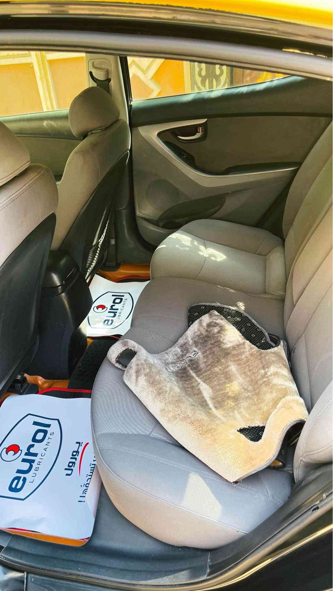 السلام عليكم
النترا اجرة رقم بغداد 
بأسمي استخدام شخصي وارد امريكي ليبل واحد حادثها جامرلغ امامي صفحة الراكب بدون دواخل شواصي بدنة مكفول الباقي كلة كفالة عامة من گير من محرك تبريد منظومة كاملة جديدة من الراديتر للدگت تحكم استيرن جهتين كشنات مخمل غرفتها جديدة شاشة كامرة مصفرة هيئة وغرامات حساس تاير كلشي بيها شغال وبلادي اي واير چطل مابيها منظومة بانزين جديدة تخم تاير جديد صدر امامي خلفي كلة جديد دبلات فلنجات دسكات منظومة زينون حتى البروجكترات زينون السيارة متصرفلها ربع دينار للبيع او مراوس بخصوصي 
عنواني بغداد حي الجهاد رقم صاحب السيارة
***********
مكلف بالنشر بغداد, العراق
