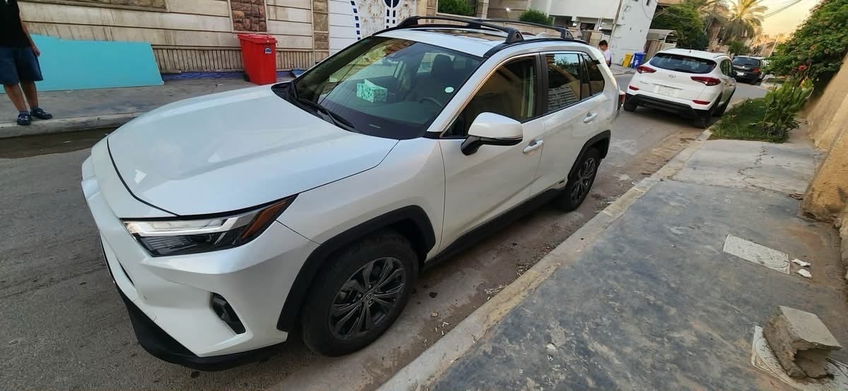 تويوتا راف فور هايبرد 2024 مواصفات فول XLE PREMIUM للبيع فقط  

وارد :امريكي حادثها باب الراكب و خلفه  

اللون : ابيض صدفي  

عداد المسافة :17 الف كيلو متر

حجم المحرك : 2.5L (4,سلندر) هايبرد

المواصفات:(HYBRID,XLE PREMIUM)

فــول الفــول مــواصــفــات 

كشنات جلد و تدفئه

فتحة سقف 

دبل اكسل (𝐀𝐖𝐃)

کیج الکتروني

ابواب بصمة 

بصمة تشغيل 

تشغيل عن بعد (𝐑𝐄𝐌𝐎𝐓𝐄 𝐒𝐓𝐀𝐑𝐓)

شاشة أندرويد اوتو ، كاربلي

كاميرا خلفي

هاند بريك بصمة

اوتو هولد : 𝐀𝐔𝐓𝐎 𝐇𝐎𝐋𝐃

رادار امامي (تحديد مسار)

رادار جانبي (نقاط عمياء)

رادار خلفي (التحذير من الاصطدام)

حساسات امامي

حساسات جانبي 

حساسات خلفي 

نظام : 𝐄𝐂𝐎

نظام : 𝐍𝐎𝐑𝐌𝐀𝐋

نظام : 𝐒𝐏𝐎𝐑𝐓

نظام : 𝐓𝐑𝐀𝐈𝐋

مانع انزلاق+𝐀𝐁𝐒

تحكمات استيرن 

ستيرن هيتر

كشنات كهربائي 

كشنات هيتر

تبريد قطعتين

صندوق شفط كهربائي 

لايتات 𝐋𝐄𝐃 

لايتات ضبابية بلادي

بكلايتات 𝐋𝐄𝐃 بلادي 

ويل حجم 18 بلادي

اريل نفكيشن

حساس امطار

حساس لايت

مثبت سرعه

جامات اوتو 

كتلوكات السيارة و كل شي موجود دوسات بلاديه برده صندوق 


سعرها 26,500$ بيها مجال 


وصورة مرفقة للسونار 

للتواصل ***********