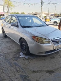 النترا مديل ٢٠٠٩وارد أمريكي سيارة بيهة بس بنيد مبدل باقي ليبل واحد بيه...