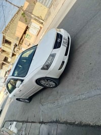 ٢٠٠٦ • مكينة 2400 • رقم نكليزي بغداد