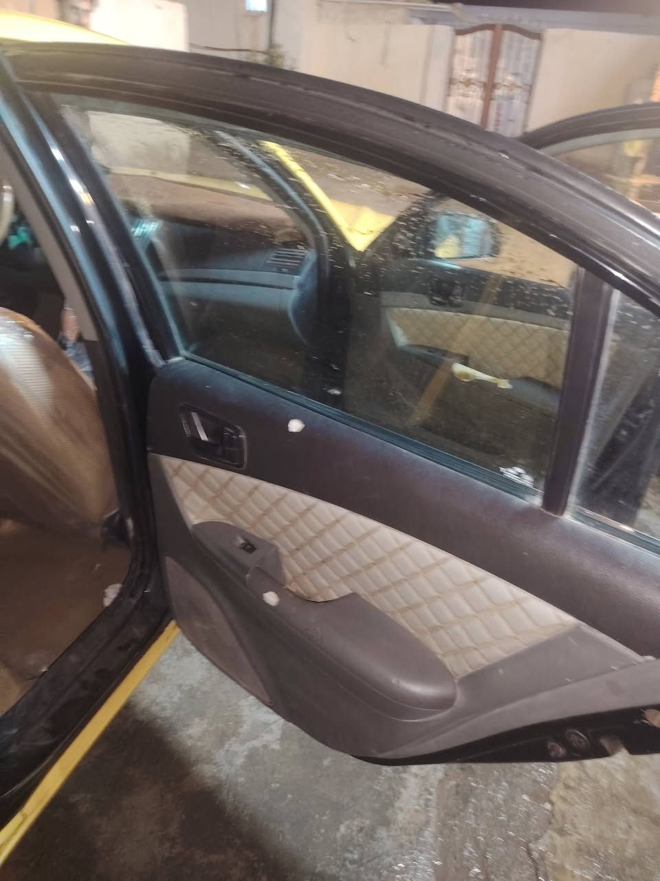 السلام عليكم حبايب كلبي عندي سوناته البيع موديل 2009تخم تاير حداديه امامي وخلفي مكينه 2400 كير خيرمنالله دوشامه جديده  كل غرامات ماعليه مصفره خط وبحث جديد خطه كوت علي غربي سعره 90 وبيه مجال *********** سيارة بسم سيد هاشم راعيه اصلي خوان مكلف بل بنشره
