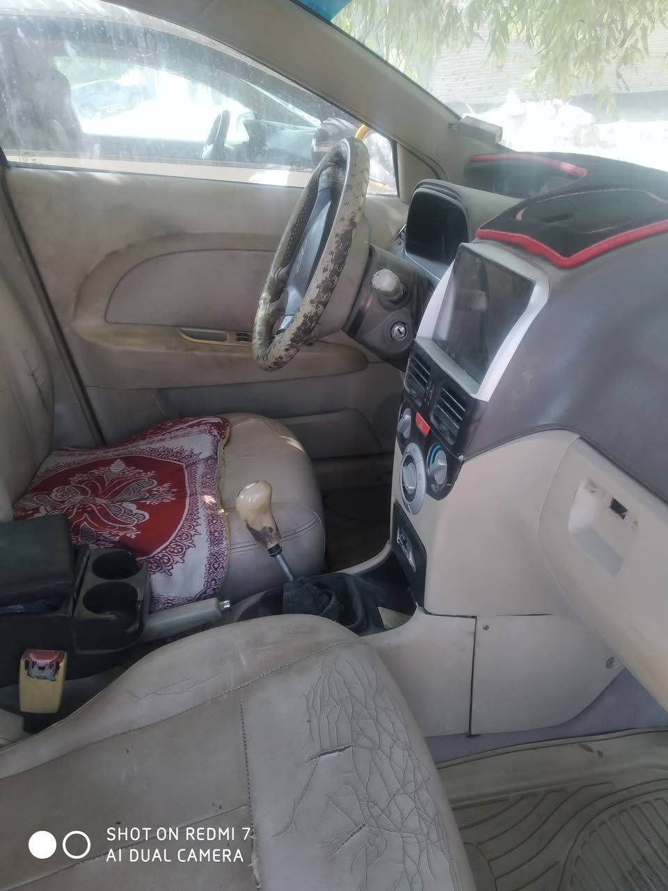 شيري فلوين البيع او مراس موديل ٢٠١٣ عاطلة رقم نجف مكان كوفه قرب مسجد الكوفه غير متواجد على الفيس تواصل على رقم 
*********** مكلف بالنشر سعر ٢٥ وبيه مجال

نص مكتوب في الصور:
- SHOT ON REDMI 7 AI DUAL CAMERA
- SHOT ON REDMI 7
- AI DUAL CAMERA