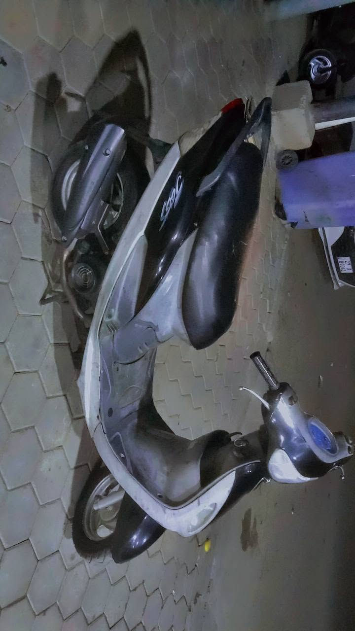 دراجه ماكس منغولي جاهزه كهربايات كله شغاله سلف هندر دراجه كلش حلوه كزوز رياضي السعر 550 الشراي يخابرني ويدلل ***********
