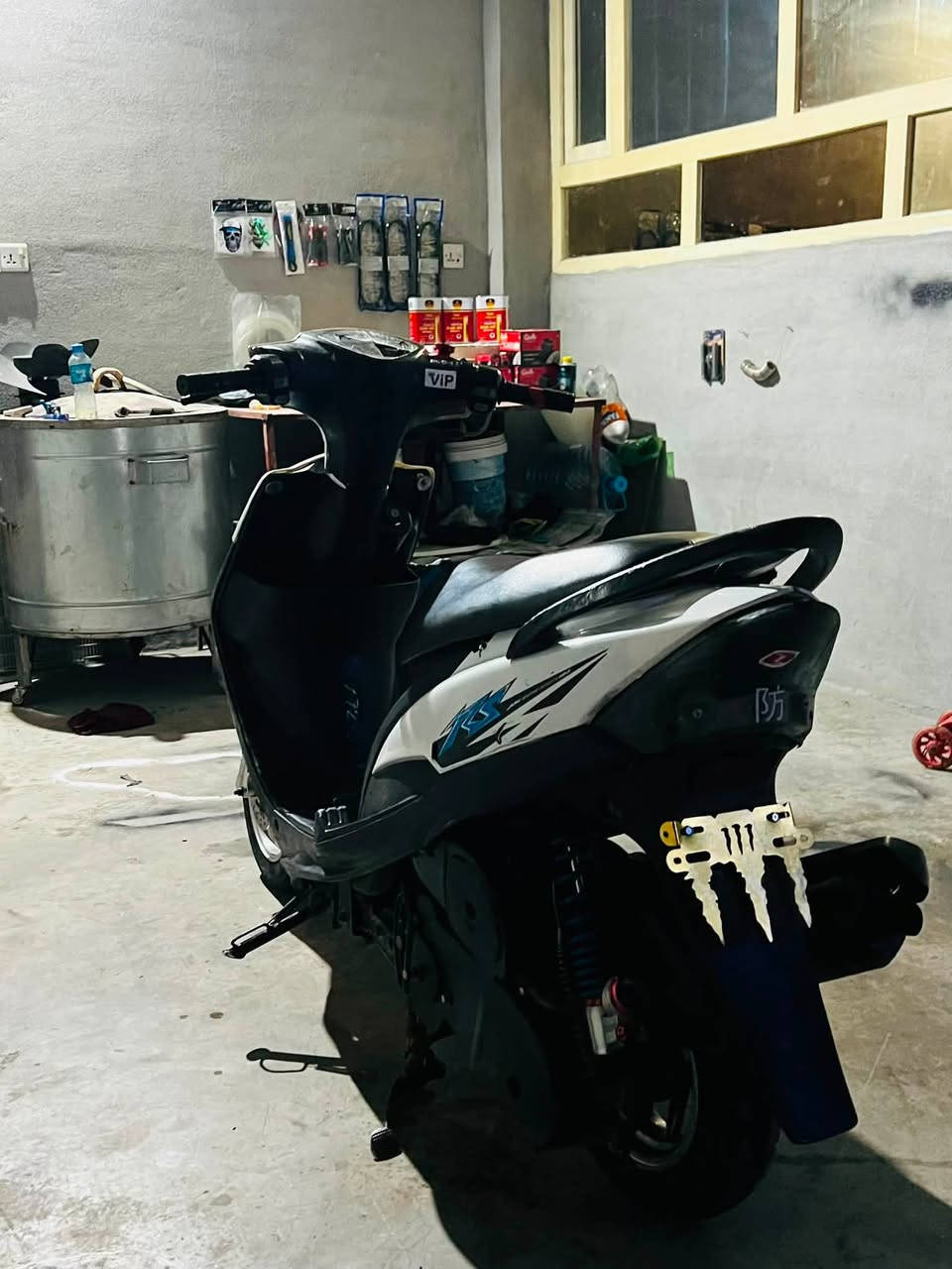 بەناوی خوای گەورەمیهرەبان🏍️ماتۆڕ عەدلە بۆ فڕۆشتن  مۆدێل2007مەکینە 55 بێ عیبە سعری550هەزارو مەعمەلە یەکی برایانە🤝ئەگەرموشتەرنیت سەرمان مەئێشێنە لەگەڵ ڕێزم بۆزانیاری زیاتر نامەبنێرن یان تەلەفونکەن
ژ.م***********
شوێن چەمچەماڵ 
ئەدمین❤️
