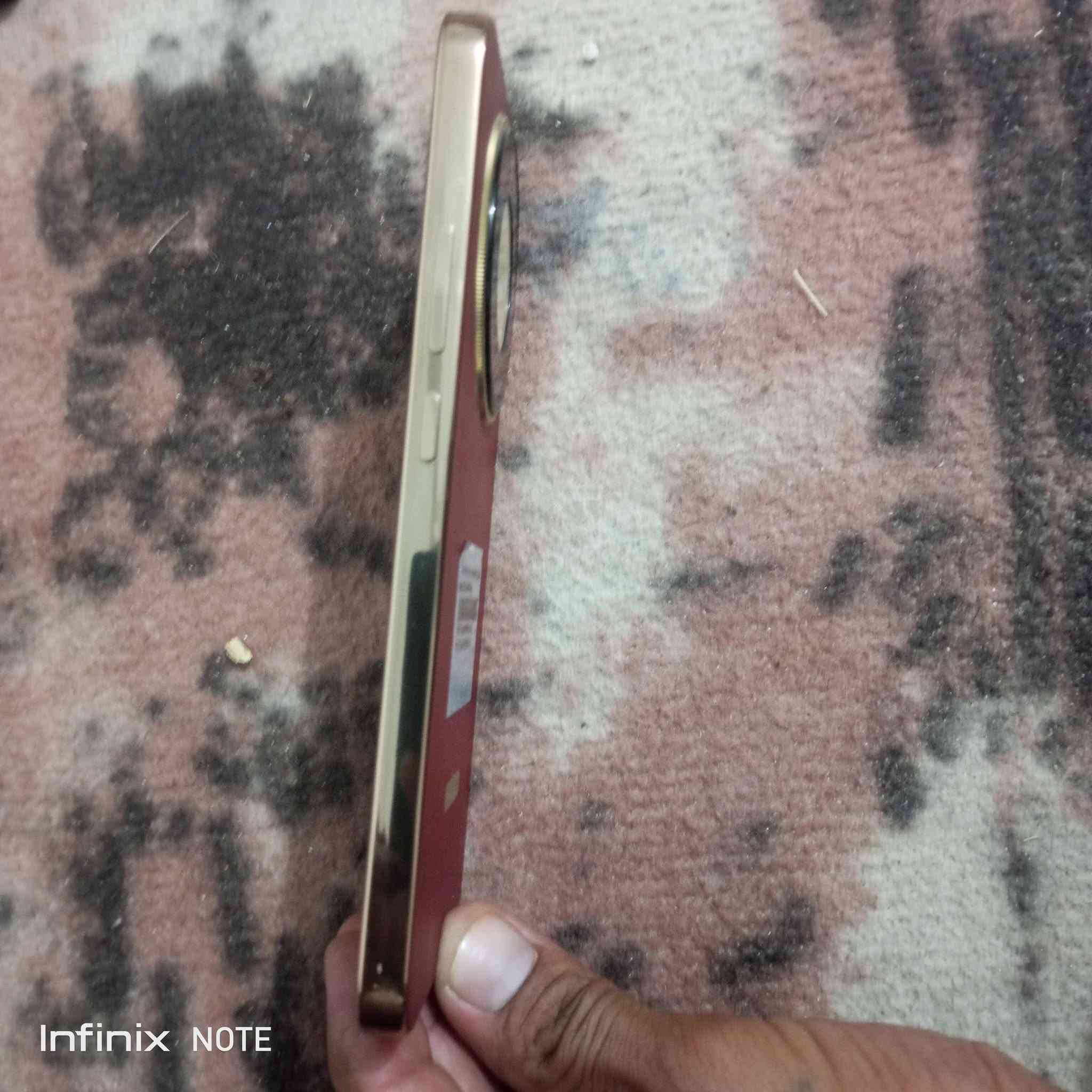هونر x9d ذاكره256 عشوائيه 12+12 نضافه 100 بطاريه8300 شحن لاسلكي ملحقات شاحنه فقط  السعر 350
الهاتف ***********
المكان الناصرية مدينة الصدر
