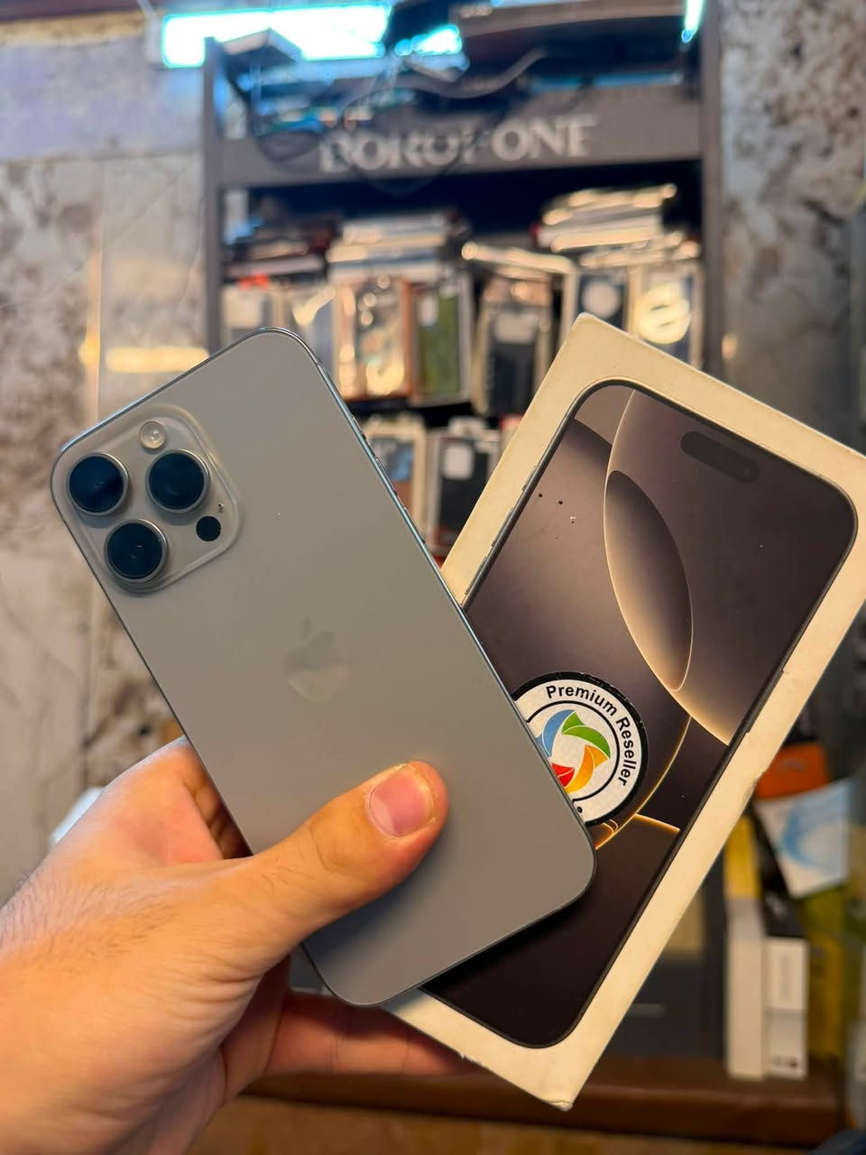السلام عليكم iphone 16 promax 256G الجهاز كلش نظيف ماستر شرق اوسط بطارية 90% السعر 1,260,000 بغداد حي العدل ***********
