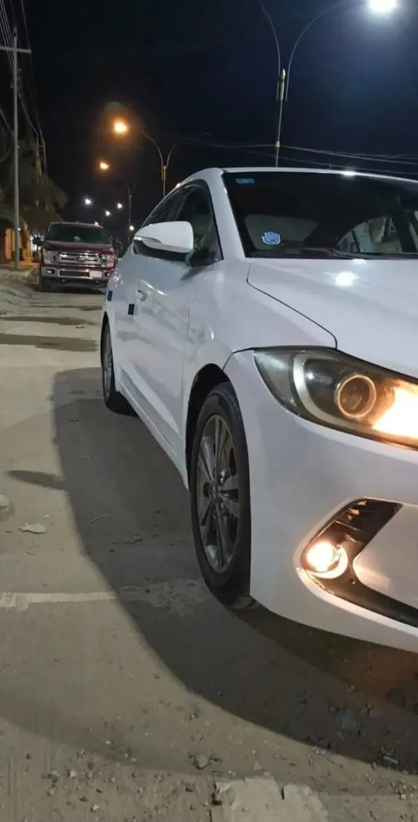 سلام عليكم النتره 17 خليجي بيها جاملغ الأيمن مبدل بدون دواخل ورشات صبغ مكينه 1600 مامفتوحه تحويل ثاني يوم  السعر 110 وبيها مجال الأستفسار ***********
***********. مكاني شطره

