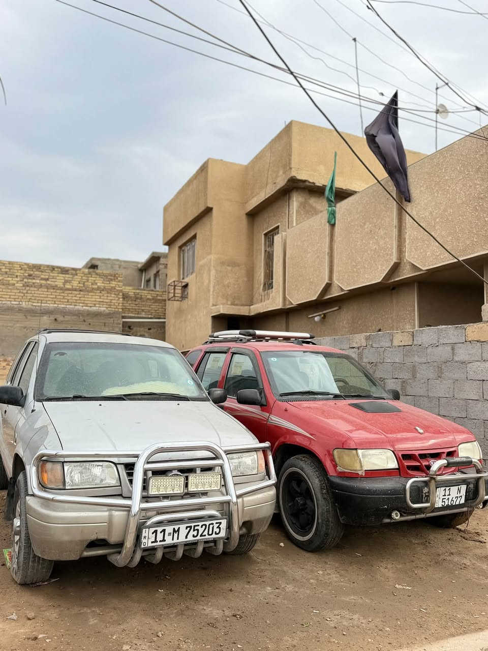 سيارتين • ٢٠٠٢ • ٢٠٠١