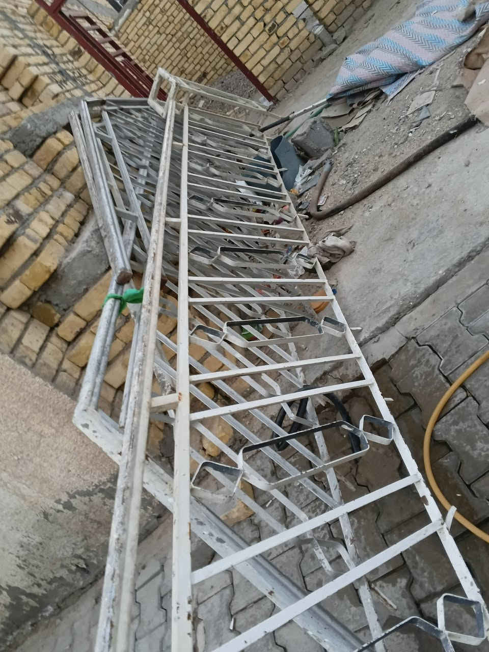 محجر للبيع ***********
