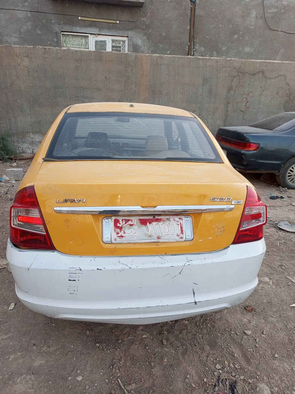ليفان 520 موديل 11 رقم بغداد احمر راعيه موجود سنويه ظايعه بيه كتاب فقدان من المرور والمحكمه خط والبحث منتهي 2018 مكينه كورله بيه بخار كير عادي ابلادي والكشر شوف العين لا ظربه ولا صبغ مكفول السعر 10 اوبيه مجال مكاني بل كوت ***********
