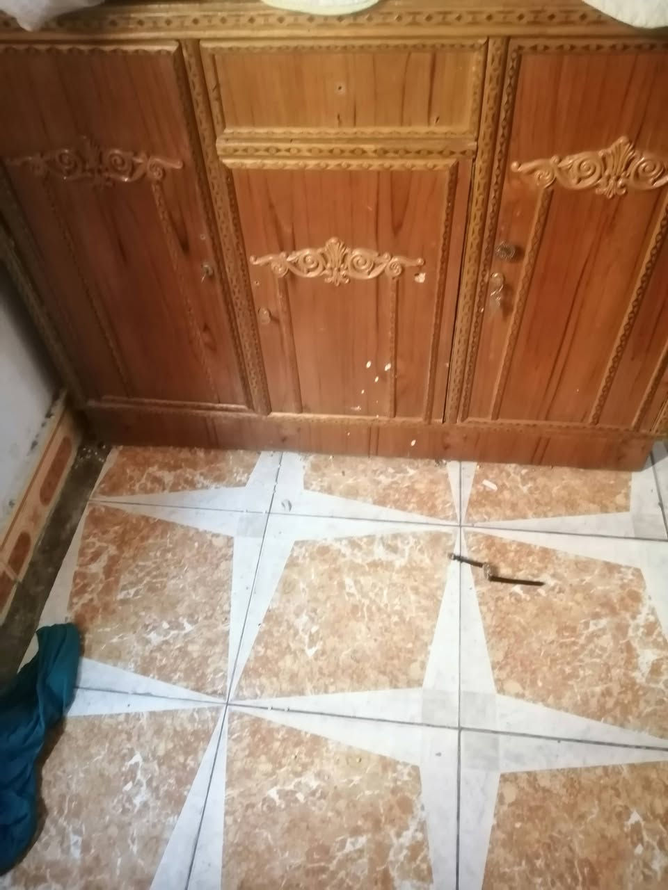 السلام عليكم غراض نضيفة للبيع كلشي وسعرةرقم *********** خاص موجود

