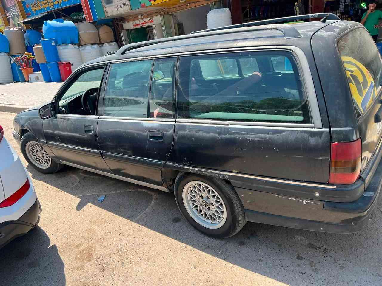 السلام عليكم اوبل اوميكا ستيشن موديل 1993 السيارة بلاد بدون صبغ بسمي تحويل مباشر رقم بغداد نكليزي جديد هزه جديده كير مكينه جدد مكفولات تخم تاير جديد ويل خلايه فتحه سلايت كلشي بلاد وشغال اصل تبريد بس ميشتغل سعر السيارة 32$ مكان السياره بغداد المحموديه ناحيه الرشيد
واتساب ***********  ///تصال.  ***********
