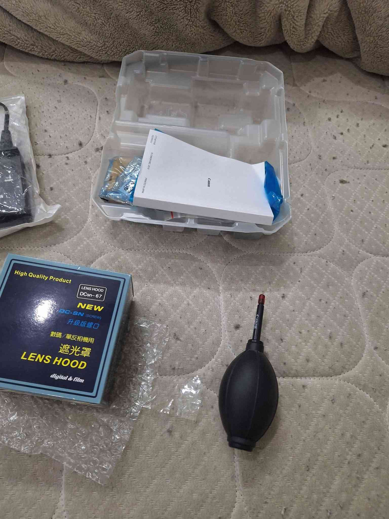 كاميرا كانون 90d للبيع
شتر ٣٠٠٠ صورة بس اكثر الوقت ضامها وما استخدمها
عندي عدستين 
١٨ / ١٣٥ ملم
١٨ / ٤٠٠ ملم 
ما ابيع بس بدي اعتذر 
ابيع بدي + عدسة وحدة او عدستين مع البدي 

اذا بدي وعدسة ١٣٥ يصير السعر مليون و٥٨٠ الف
اذا بدي وعدسة ٤٠٠ يصير السعر مليون و٨٠٠ قفل 
اذا بدي وي عدستين يصير السعر مليونين و٥٠ الف
اذا تشتري العدستين انطيك هدايا ( حقيبة + رام ١٢٨ كيكا 4k ) 
مكاني بغداد الكرخ
رقم الهاتف ***********
