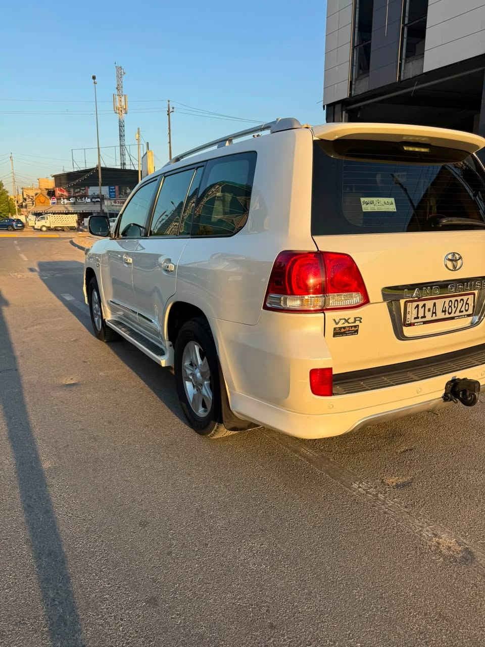 السلام عليكم
للبيع سياره 
 لاندكروزر موديل 2010 VX.R 5700
مكفوله كفاله عامه بدون شخوط ولا جارد 
سياره بحاله الوكاله جديد 
موصفات5 بصمه  فول تجي موصفات لكزاز 
ما يحتاج تنذكر معروفه 
رقم هزه سنويه كله جديده قبل شهر سويته 
السعر 3 دفاتر 300 
مكان سياره بغداد حي الجامعه 
رقم اتصال 📞 ***********
