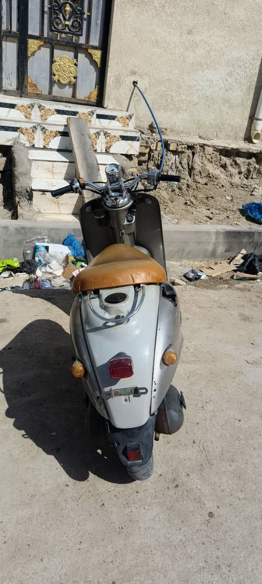 السلام عليكم مصريه للبيع واذ اكو مراوس بماكس عدله نظيفه وانطي فرق قبل يومين مجفتها غراض اصليه الدراجه شغاله وشلعه حلوه ومعدل بس السلف مايشتغل شرط نص هندر صالنصه اصليه كابريتر اصلي كلهن جدد السعر ٢٧٥ وبيها مجال مكاني ناصريه الاسكان الصناعي ***********
