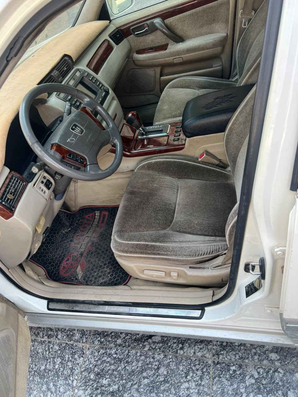 ملكه رقم بصره سعرها ١٢٥ 
للاستفسار اتصال بالرقم +964 771 243 0624. #مكلف_بالنشر
