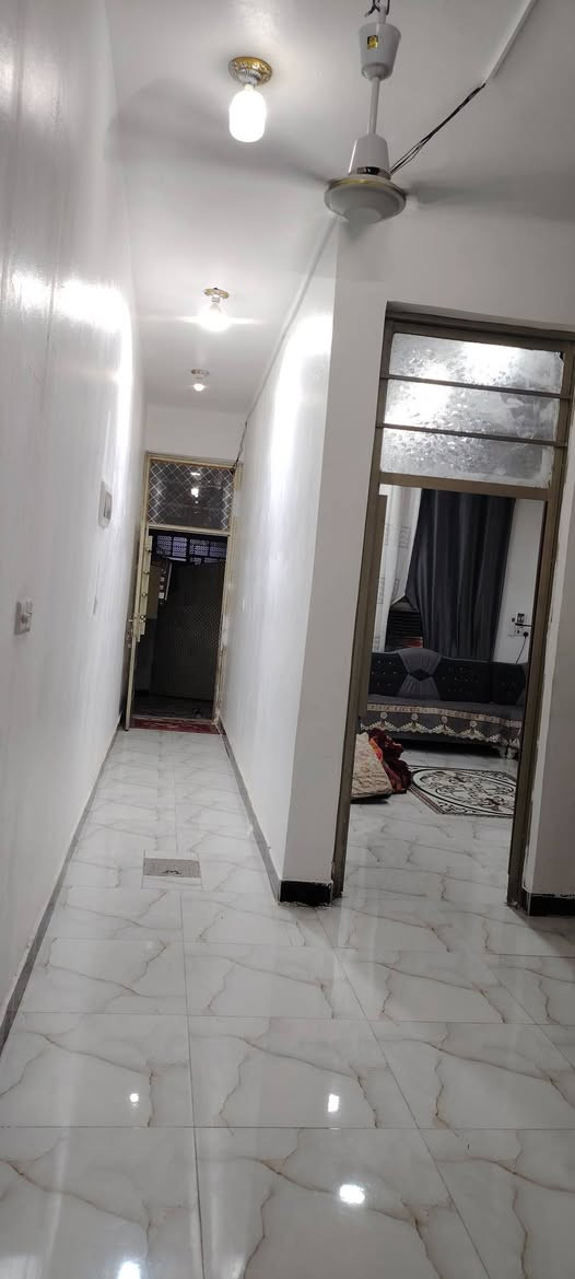 الدار للبيع المساحه 100م العنوان التحرير الحولي الزراعي جزء ثاني أميري سعره ٥٥ يتكون من كراج وصحيات واستقبال وصاله ومطبخ ومنور وحمام وغرفه منام
*********** والخاص مفتوح
