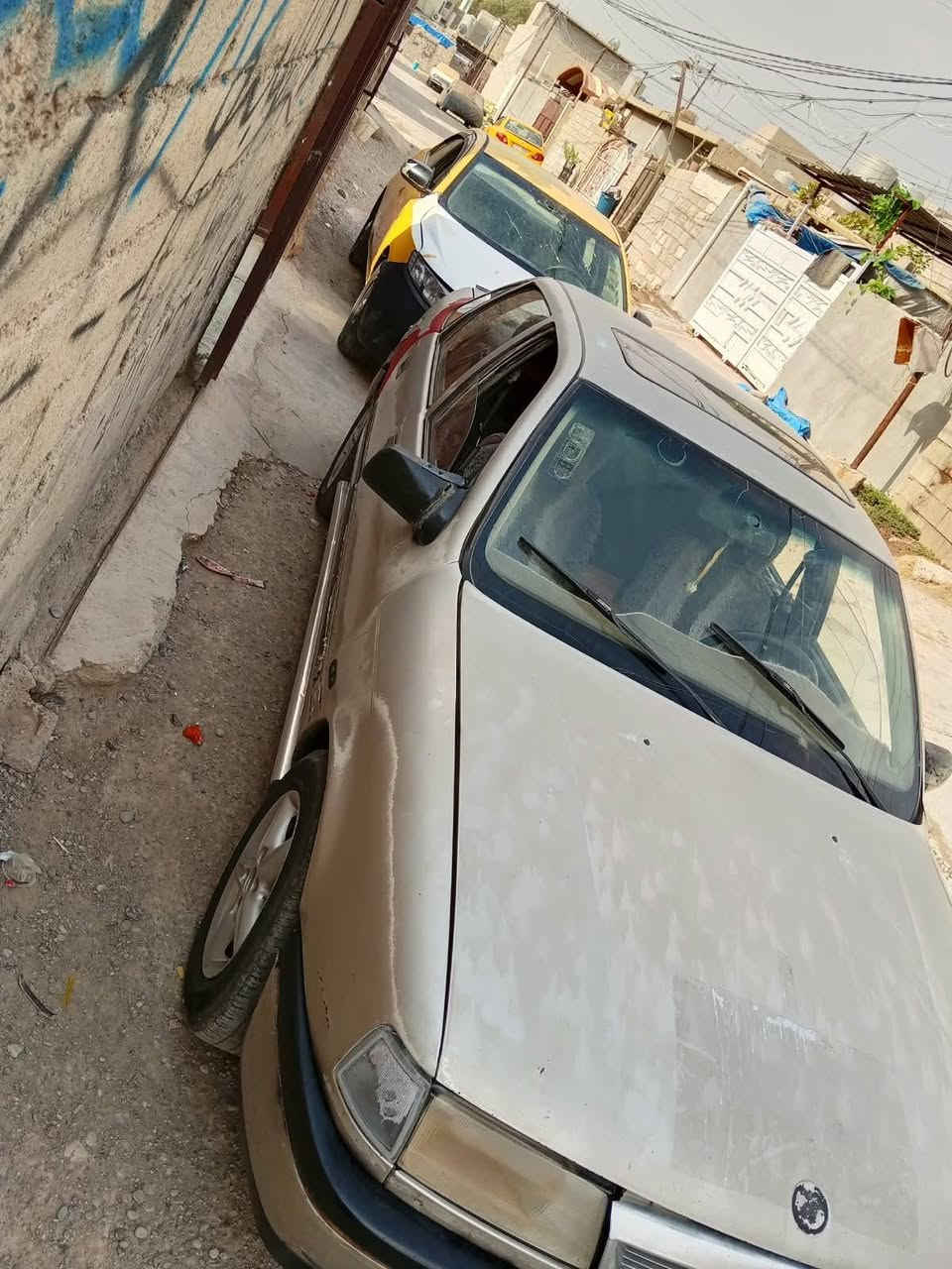 للبيع كلها شرط السعر 12ورقه قفل مكلف بلنشر السياره حايز ثالث شرط الوكاله***********
