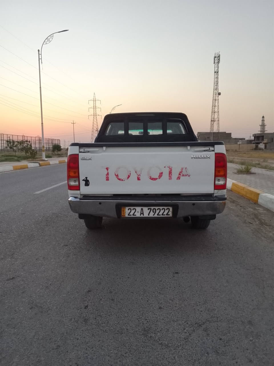 السلام عليكم تيوتا 2010سعوديه رقم اربيل دولي باسمي 
گير اوتو محرك مكفول حداديه السياره جاهزه على اخر
مكان السياره الاسحاقي بيع او مراوس حسب القناعه
رقم الهاتف ***********
