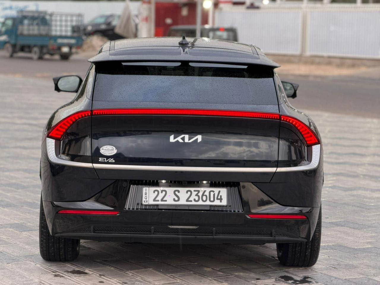 للبيع | Kia EV6 2024 ⚡️🔥

▪️ الموديل: 2024
▪️ كهربائية بالكامل ⚡️
▪️ دبل ماطور AWD
▪️ المدى: يصل إلى 600 كم 🔋
▪️ البطارية: 77.4 kWh
▪️ القوة: 320 حصان
▪️ العزم: 605 نيوتن متر

⭐️ المواصفات:

▪️ فول أوبشن
▪️ كشنات جلد أبيض
▪️ كشنات كهربائية
▪️ تدفئة وتبريد الكشنات ❄️🔥
▪️ ذاكرة كشن السائق
▪️ Head-Up Display (داته شو)
▪️ كاميرات 360 درجة
▪️ حساسات أمامية وخلفية
▪️ شاشة وسطية + شاشة عدادات رقمية
▪️ Apple CarPlay / Android Auto
▪️ شحن لاسلكي للموبايل
▪️ نظام صوت Meridian 🔊
▪️ دركسون مدفأ
▪️ مثبت سرعة متكيف
▪️ Blind Spot
▪️ دخول وتشغيل بدون مفتاح
▪️ إضاءة LED
▪️ مرايا كهربائية

📍 مرقمة أربيل
⚡️ سيارة كهربائية فخمة، دبل ماطور، فول مواصفات
📞 الاستفار ***********
كلين ايرباك سليم حادثها راس البونيد شبر فقط صور الحادث مرفوعه بالمنشور ماشيه 800 الف
السعر 195 مجال أربيل, العراق
